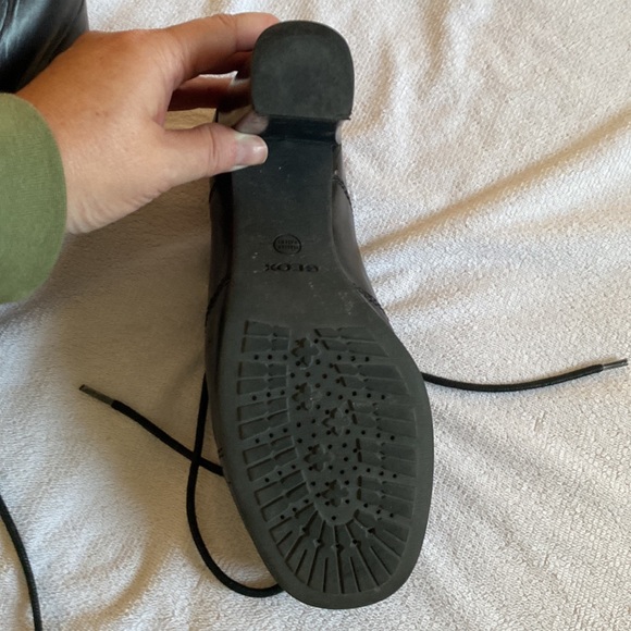 Geox respirara ‘brogue-type’ women’s.‎ Good shape but have been worn. - Picture 5 of 6